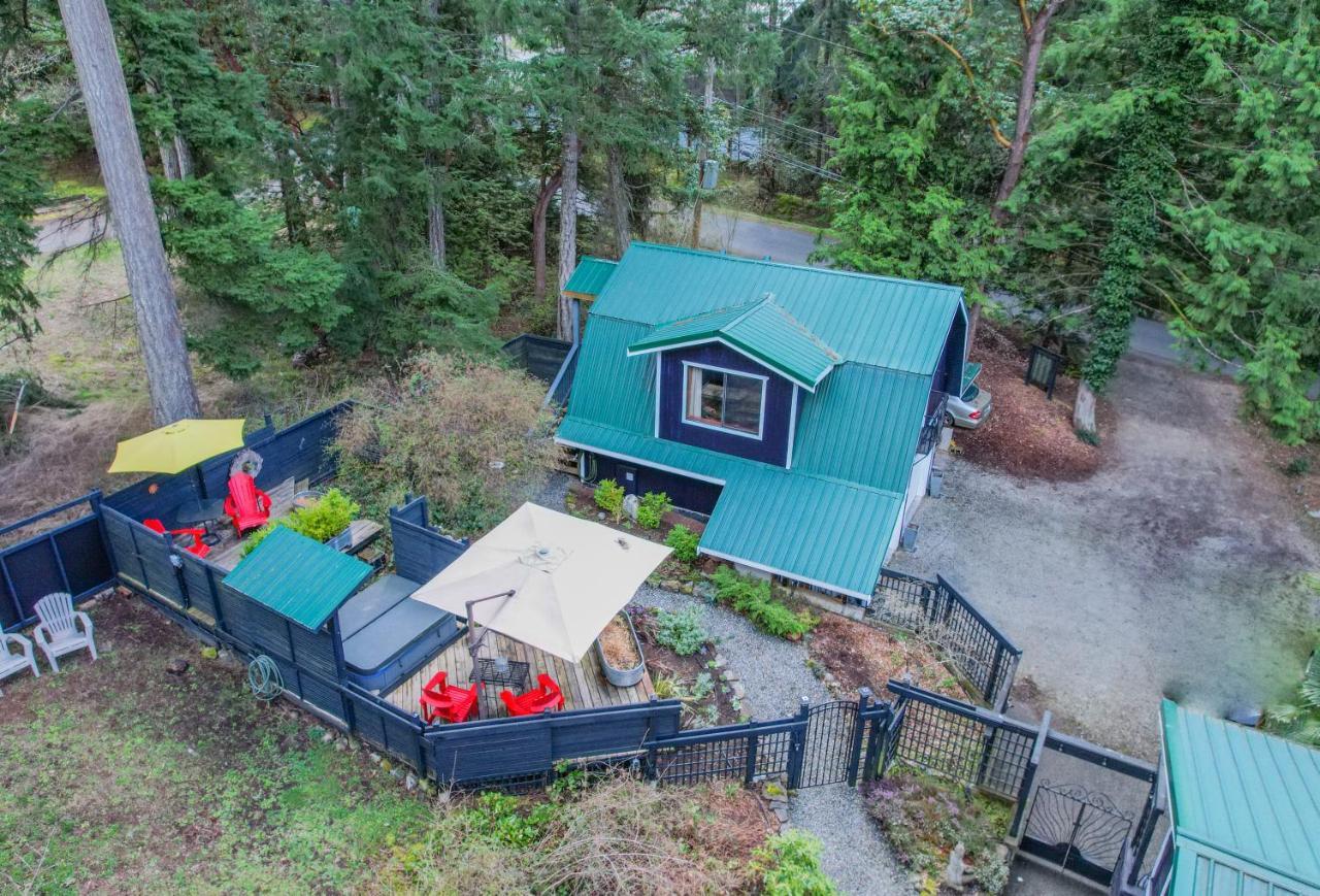 Salt Spring Carriage House B&B Ganges Exterior photo