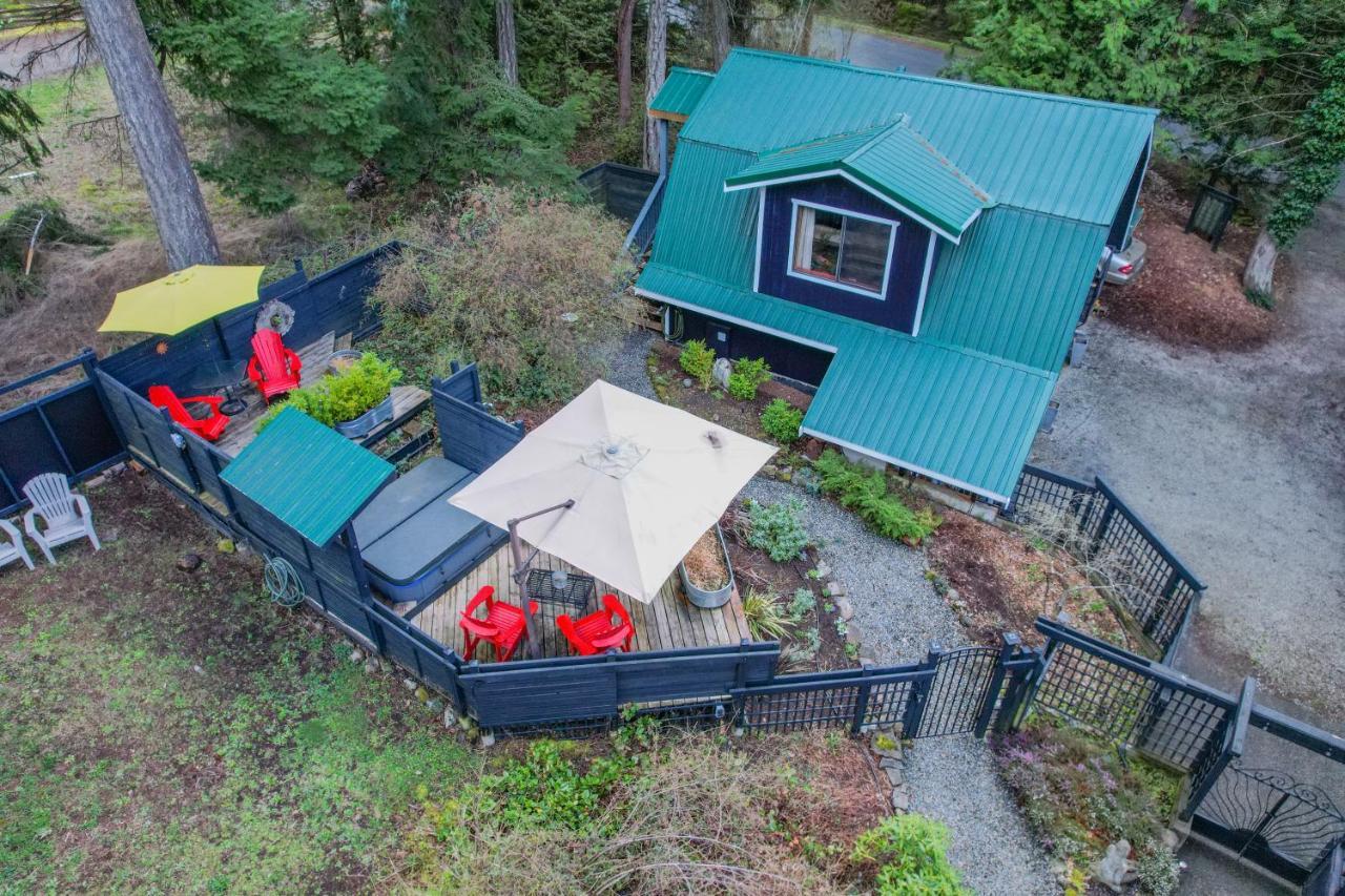 Salt Spring Carriage House B&B Ganges Exterior photo